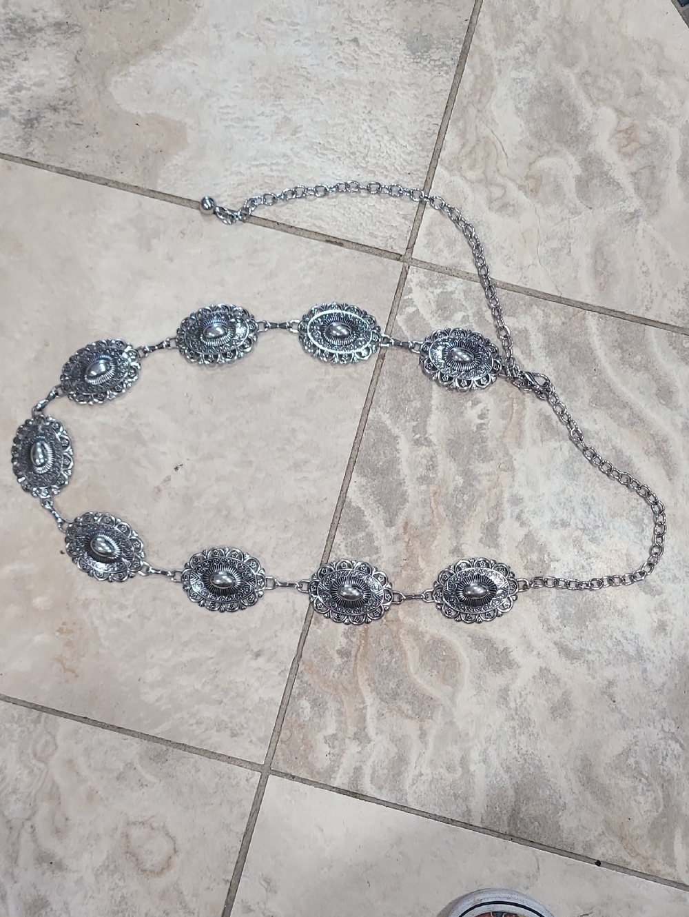 Silver Floral Concho Link Belt - Western-Inspired Women's Accessory No Brand Tag